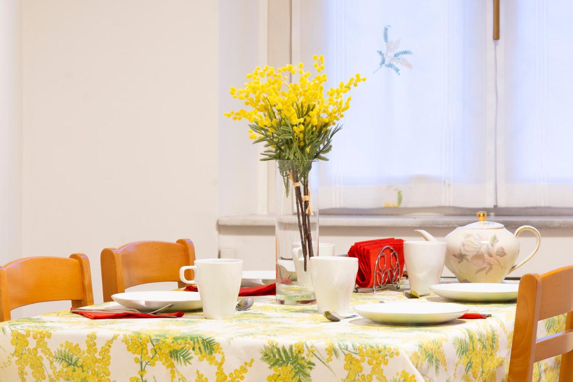 מילאנו Caseospitali - Casa Mimosa Perfect For Family Or Groups Up To 5 מראה חיצוני תמונה